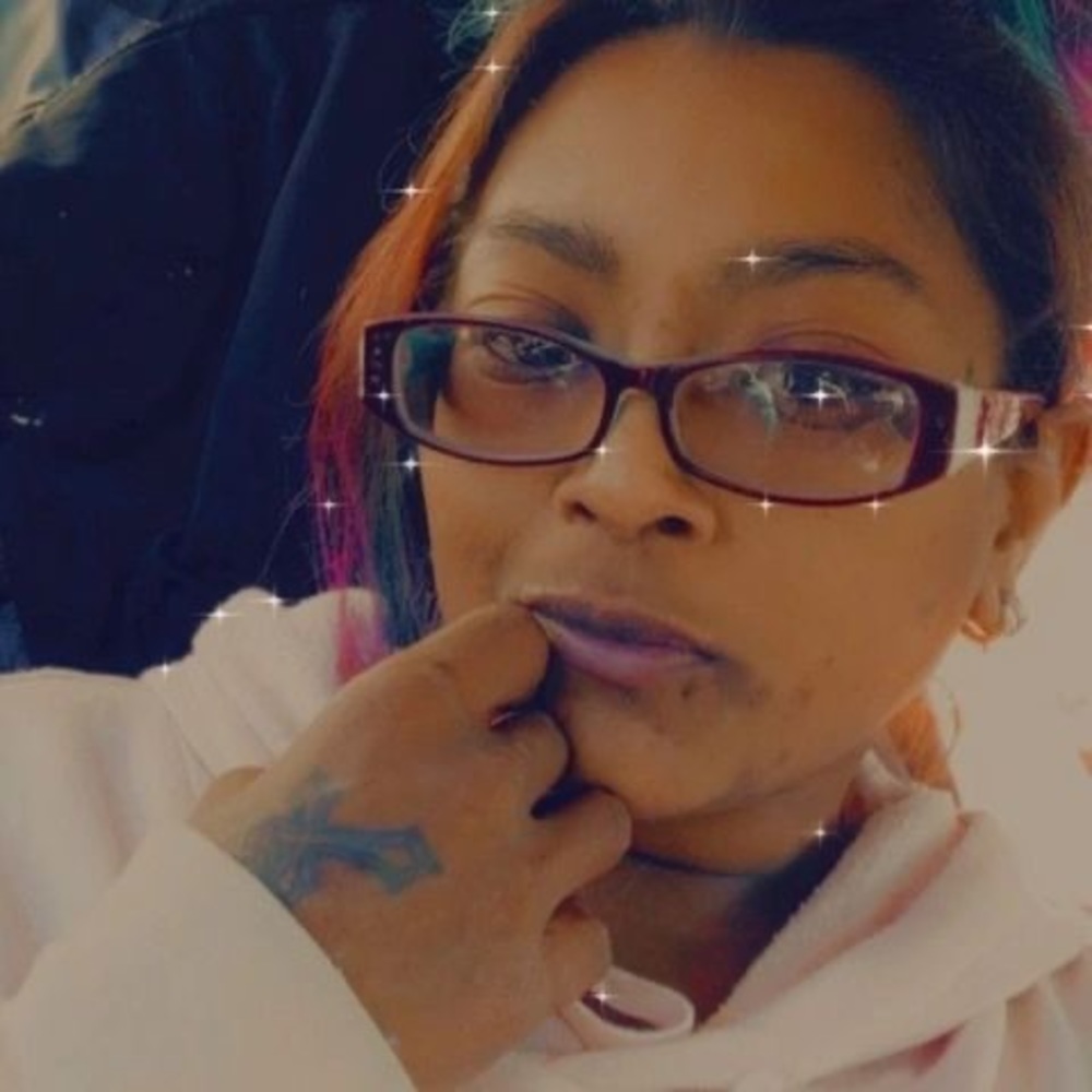 Meet your Posher, Inezita